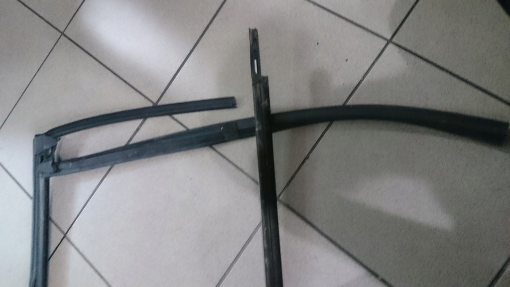 фото №5, Lincoln mkc прокладка стекло с молдинг хром