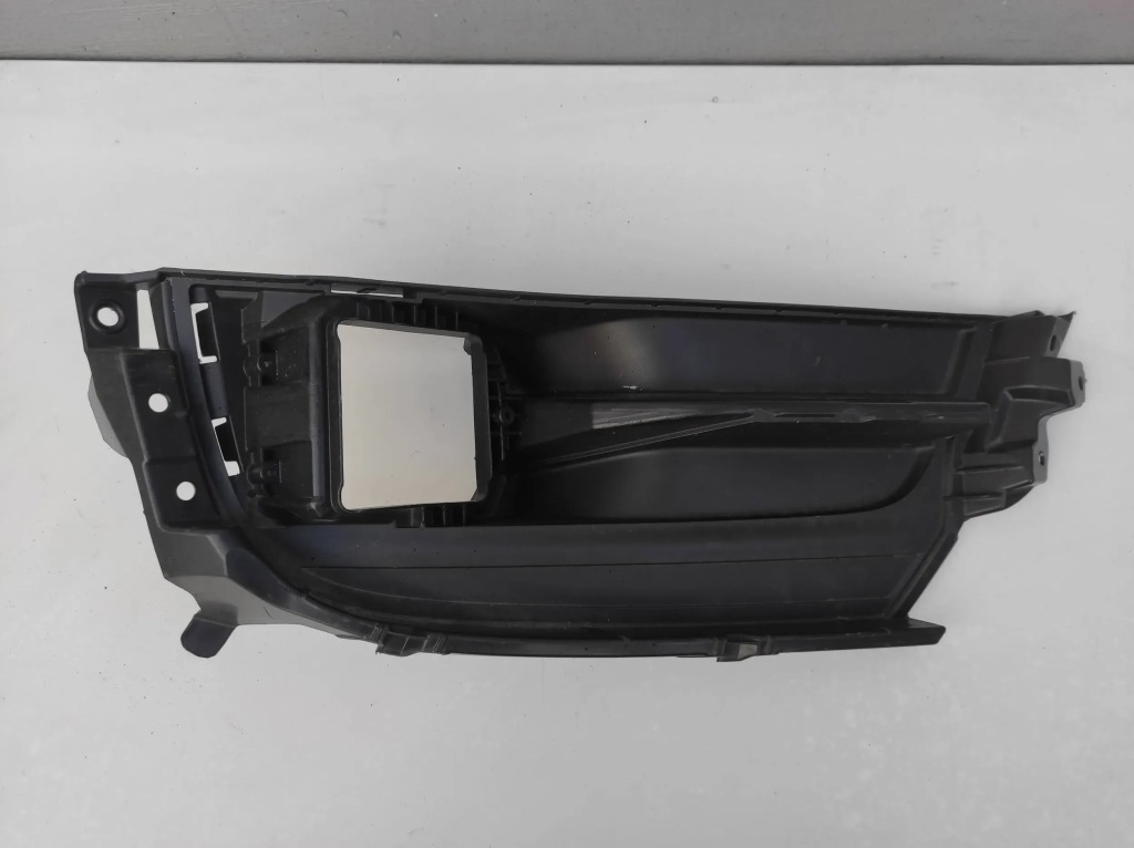 фото №1, Решётка бампера правая перед porsche panamera 971