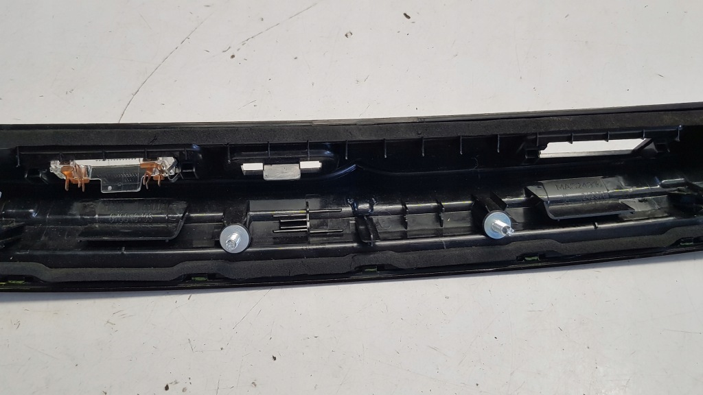 Молдинг накладка кришки багажника maserati ghibli 3 Зі Шроту