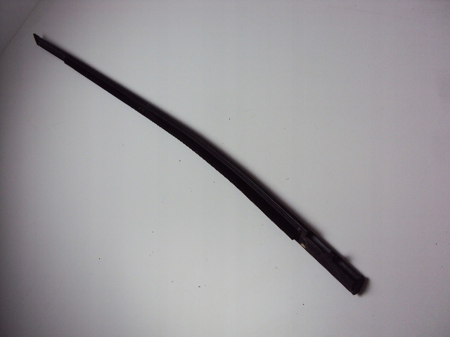 фото №4, Молдинг ущільнювач скло лівий перед citroen ds5