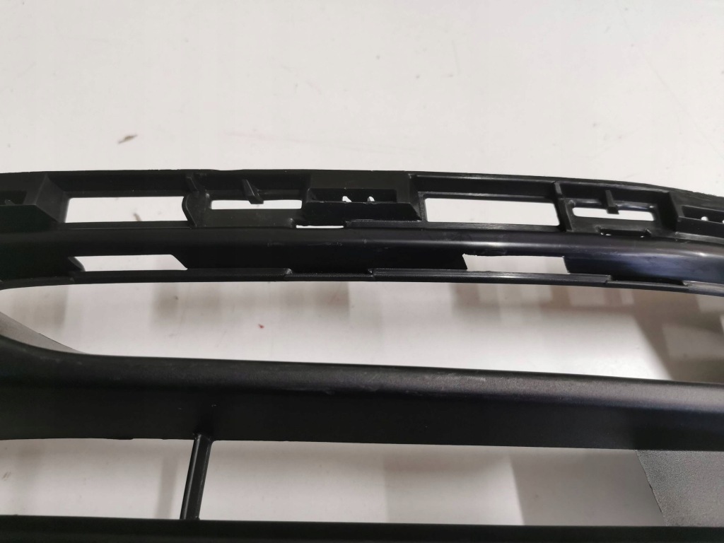 Решётка бампера передний bmw 5 g30/g31 левая 202. Киев