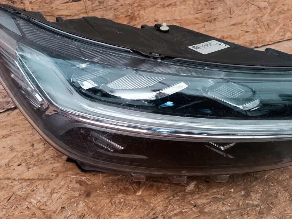 фото №10, Лампа правий перед eu led volvo xc40 31655632