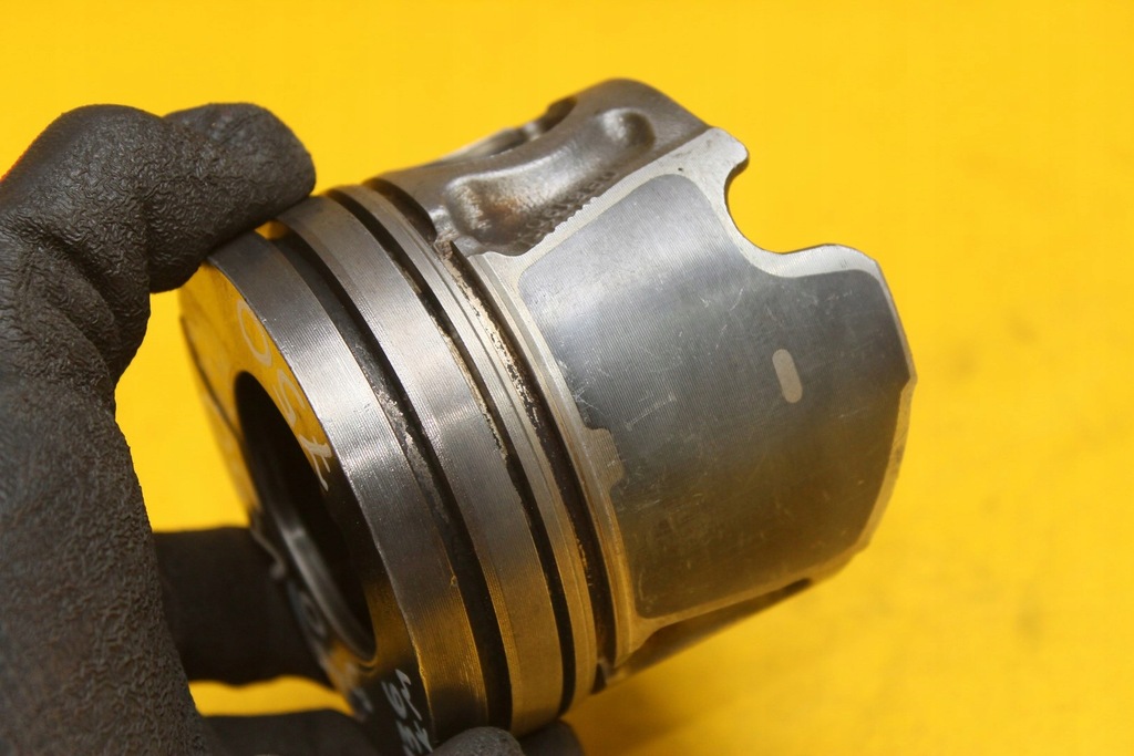 фото №4, Поршень поршни volvo v50 2.0 d 085190