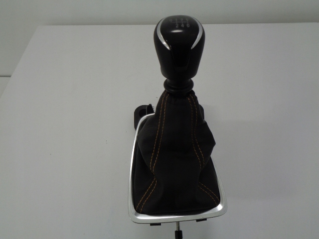 фото №3, Opel crossland домкрат корпус ручка чехол