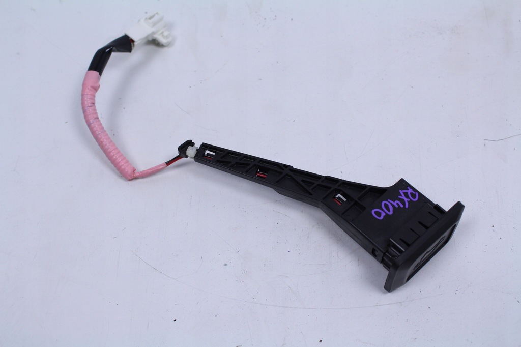 фото №2, Кнопка открывания крышки lexus rx400 07r,