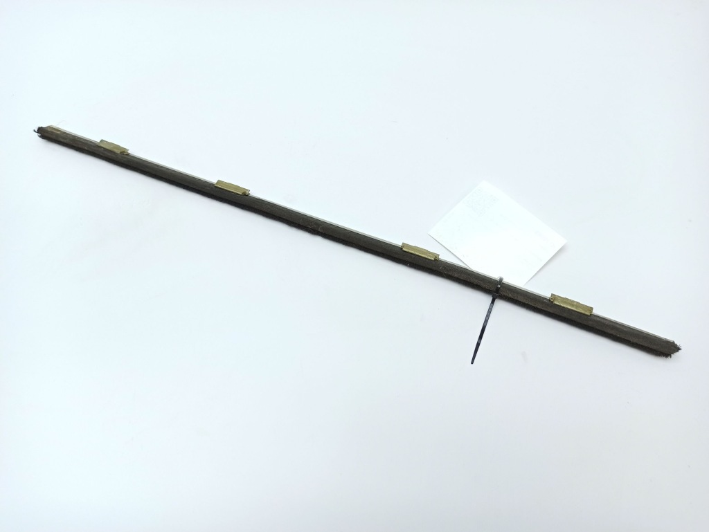 Прокладка скло двері задніх бічний mercedes-benz compakt w115 Зі Шроту