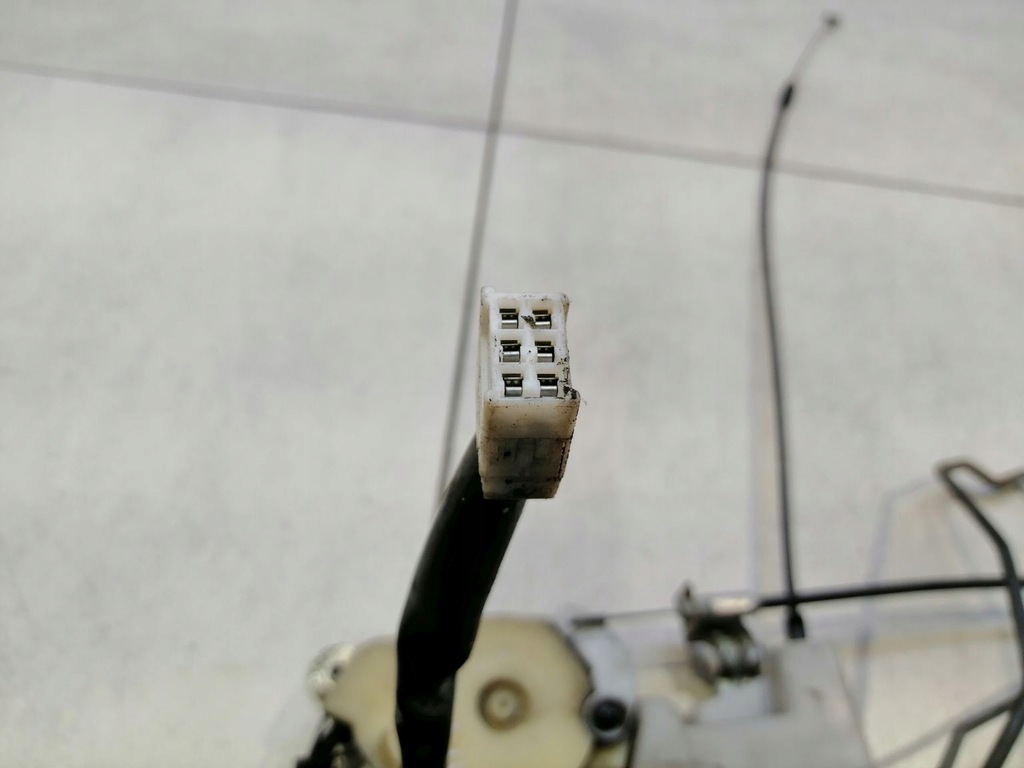 фото №11, Замок дверь левый перед mazda mpv ii