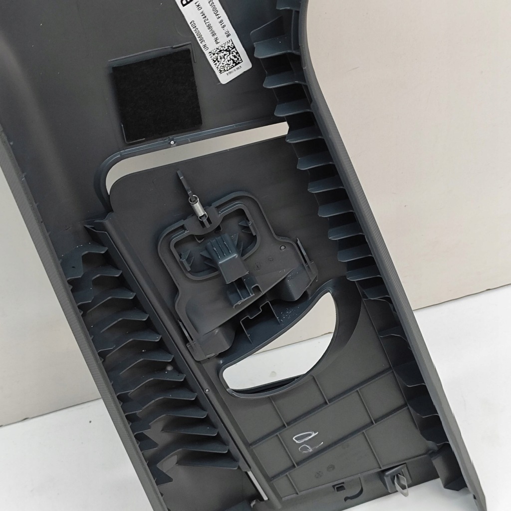 фото №5, Audi q4 sportback e-tron 2023 правая сторона защита верхний стойка / b