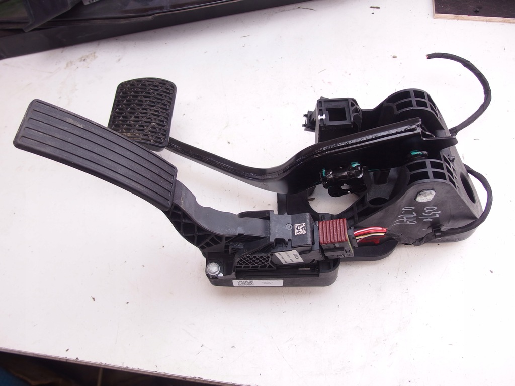 фото №1, Mg4 mg 4 електрик педалі