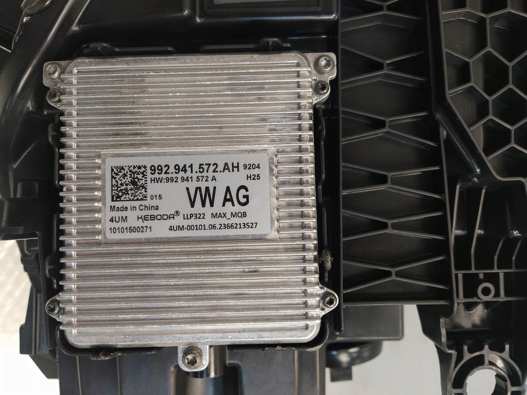 фото №14, Skoda superb 4 iv 2023- лампы перед передние full led преобразователь комплект