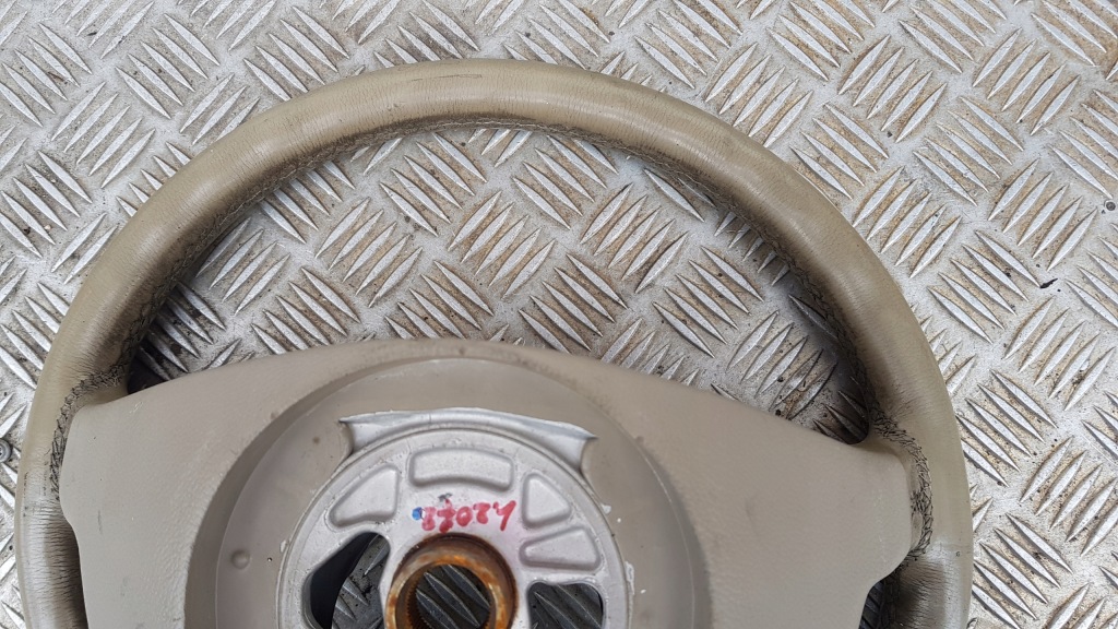 фото №16, Mercedes w163 ml воздуховод кожаный