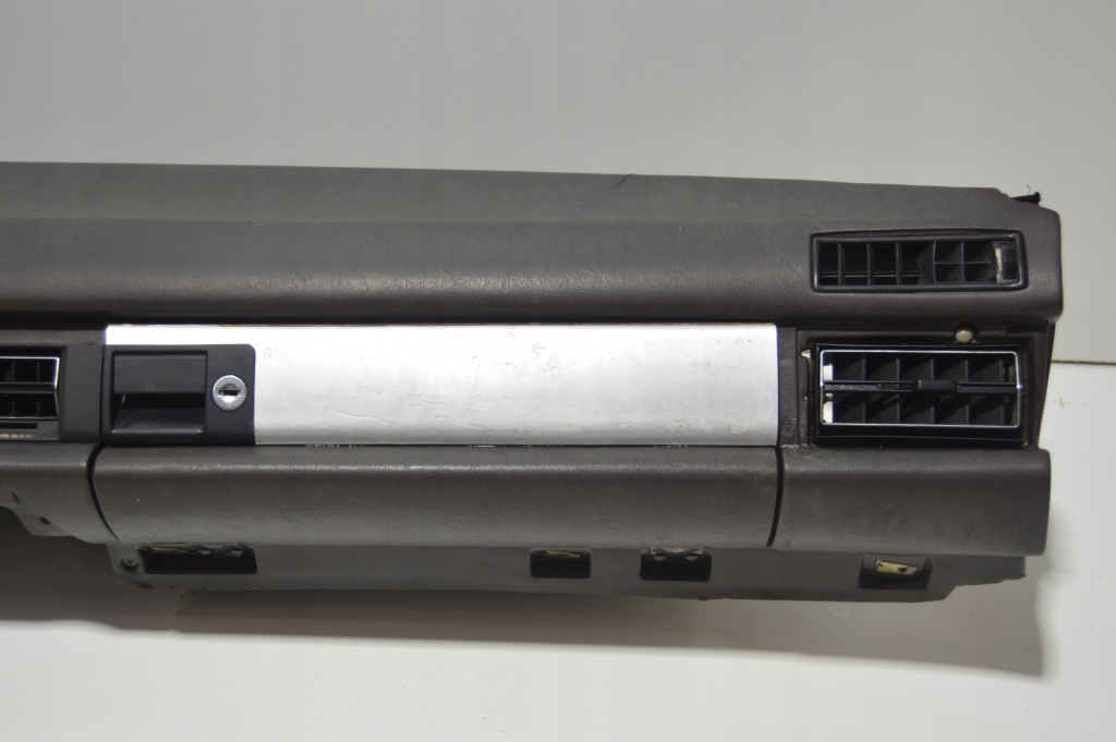 Панель  приборная панель mercedes w126 коричневый brasil braun в Украине