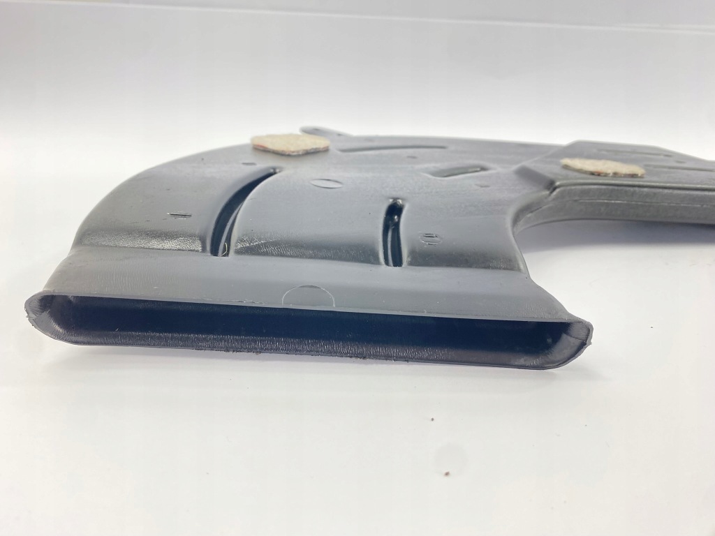 Труба канал обдув воздуха левый mercedes w201 190 2018312146 Оригинал