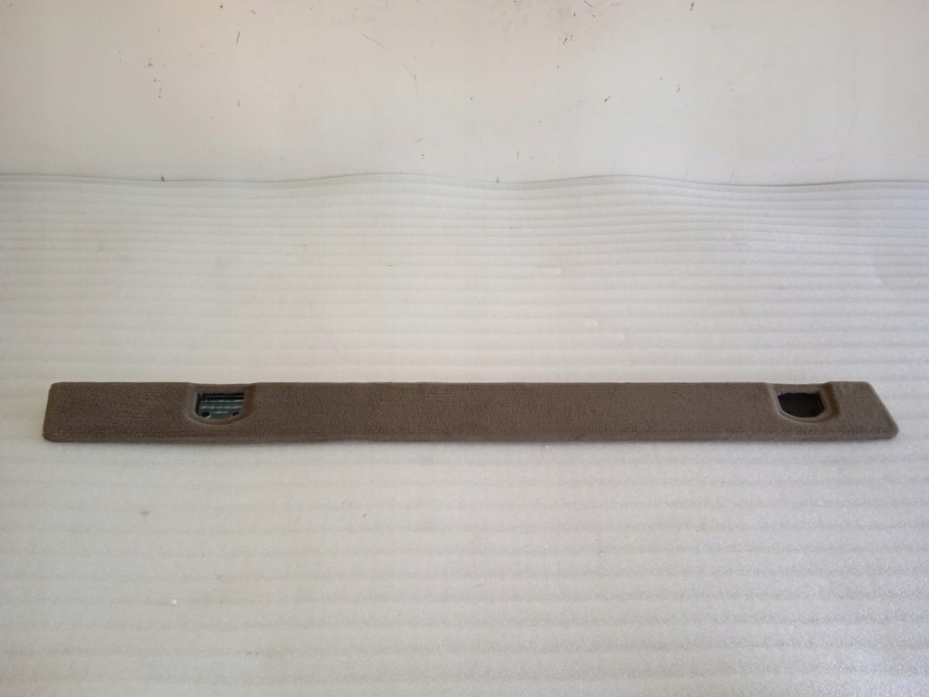 Купити Audi q7 09- накладка багажника права 4l0861488
