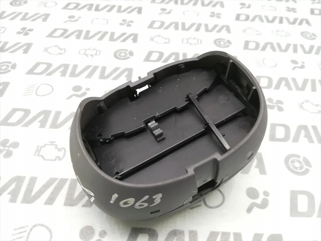 фото №9, Plymouth voyager / grand voyager боковая решётка обдув панели приборной панели