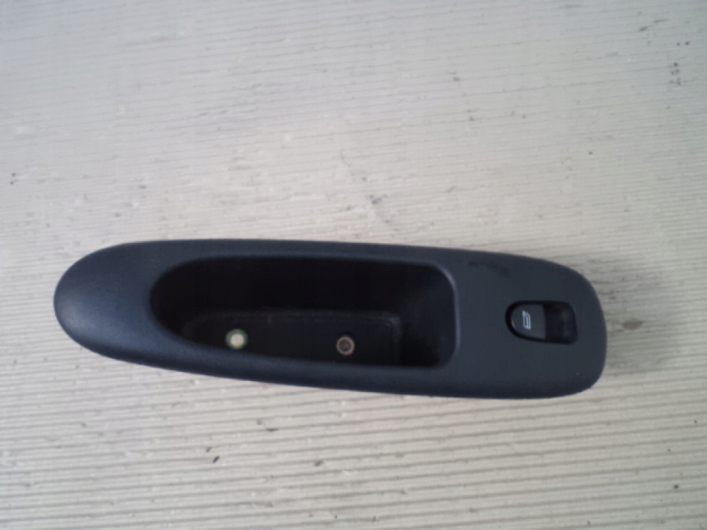 Купити Alfa romeo 156 вимикач скло лівий tył+obudowa