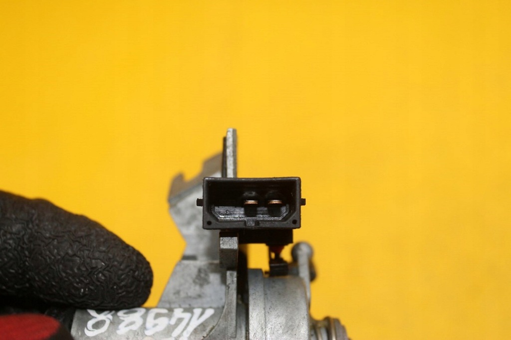 фото №7, Вкладка замка крышки задний a4 b7 8e0827573