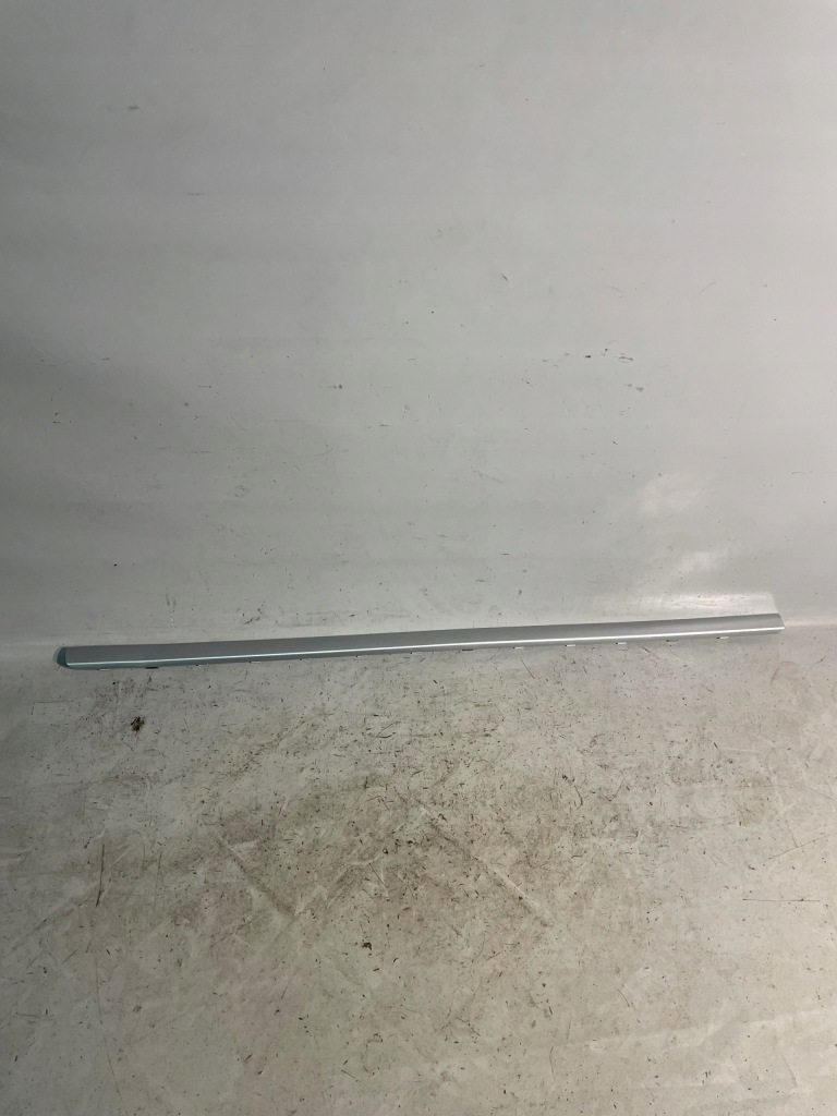 фото №1, Молдинг поріг ліва dacia sandero 8200742277 оригінальний номер nowa