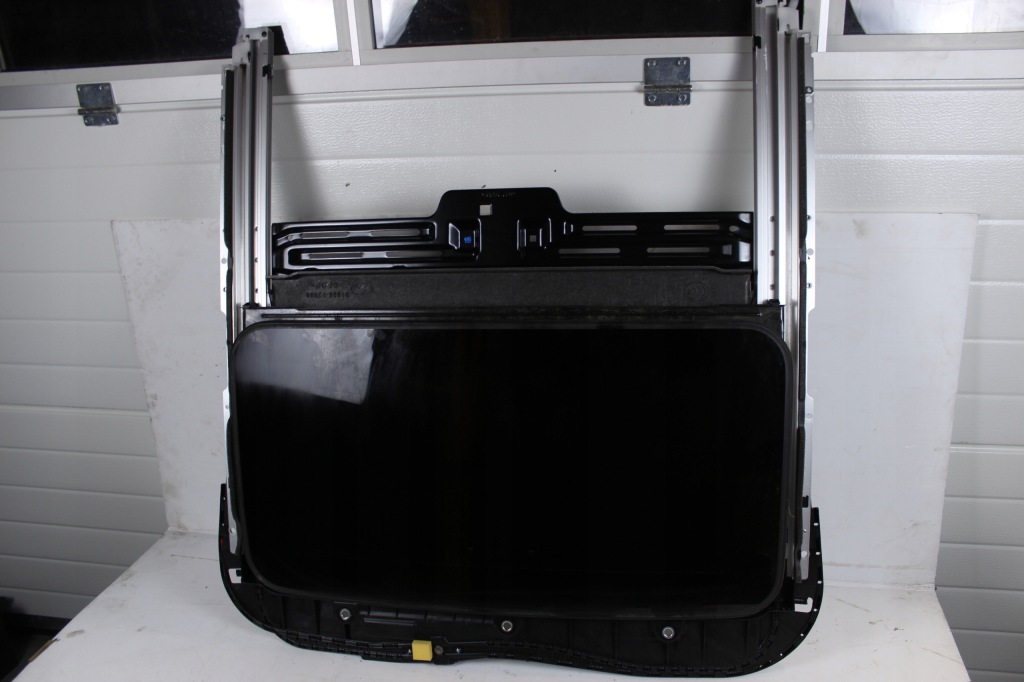 Купить Hyundai ioniq 4 электрик люк комплектный