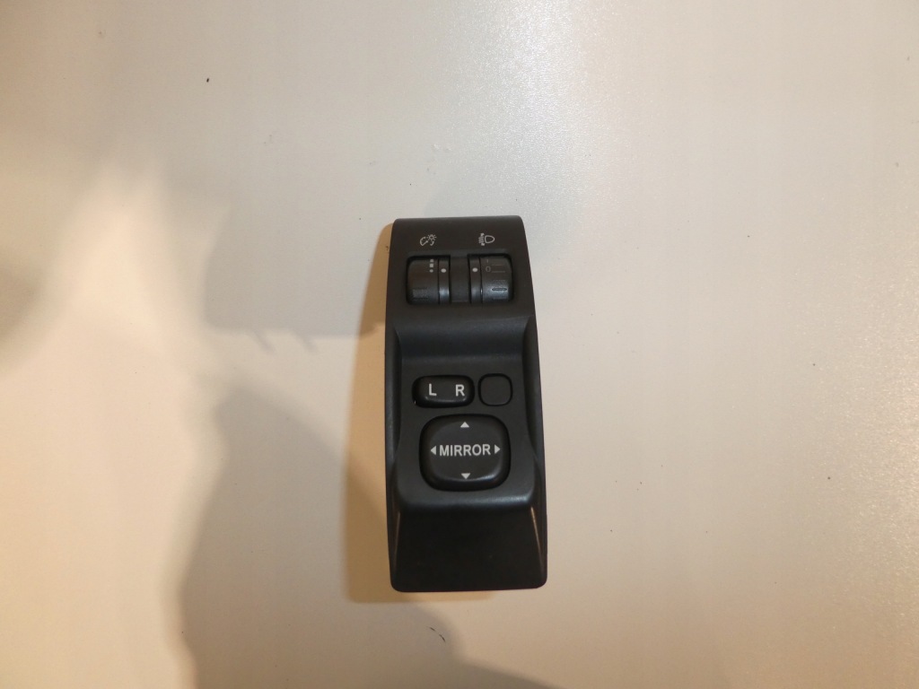фото №1, Subaru forester iii 83002fg000 переключатель регулировки света зеркал