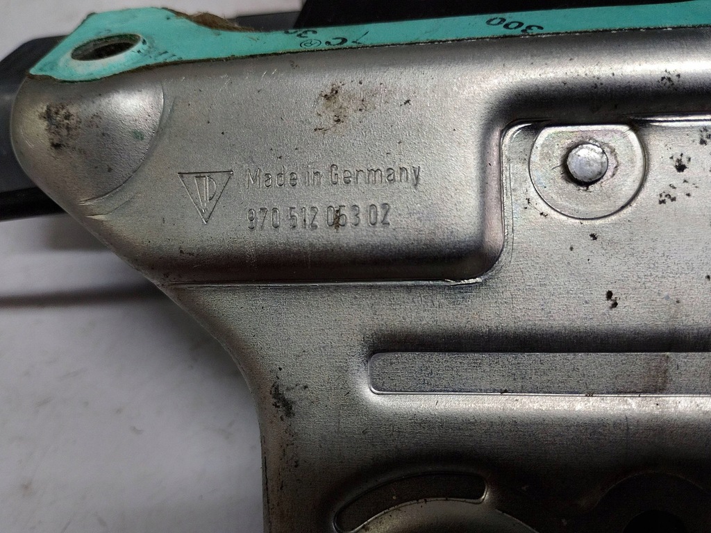 фото №5, Porsche panamera 970 замок кришки багажника 97051205302 europa