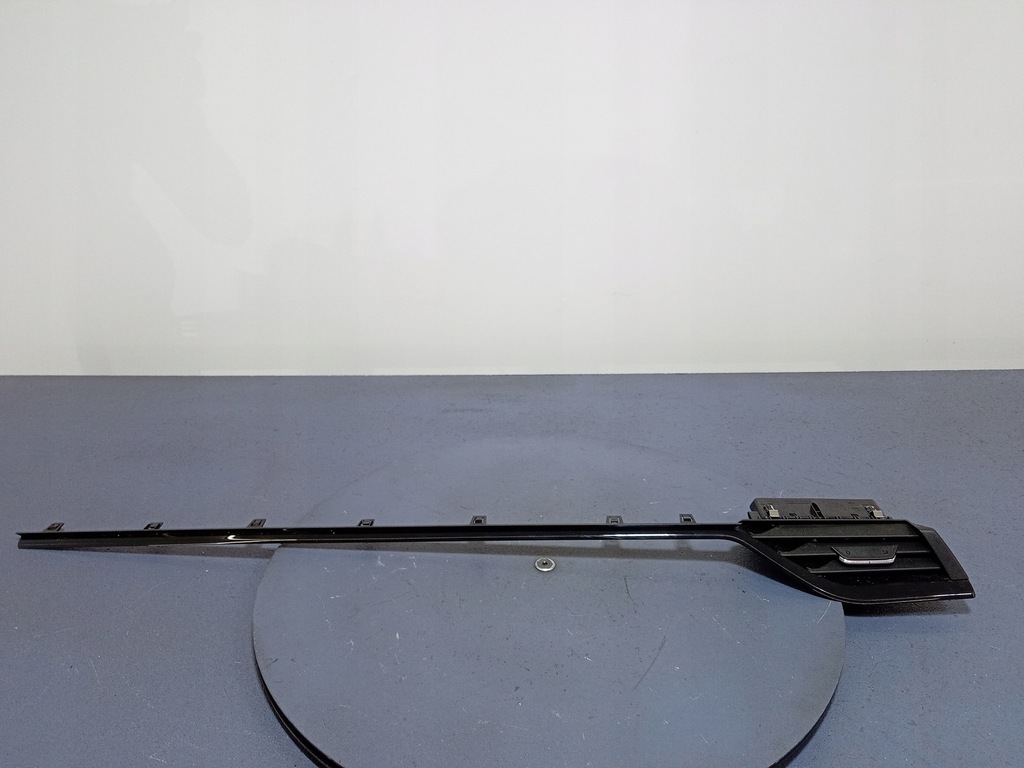 фото №1, Octavia iv решётка обдув правая молдинг 5e4819702c