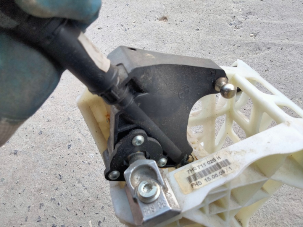 Куліса важіль перемикання передач vw t5 7h0711025h Зі Шроту