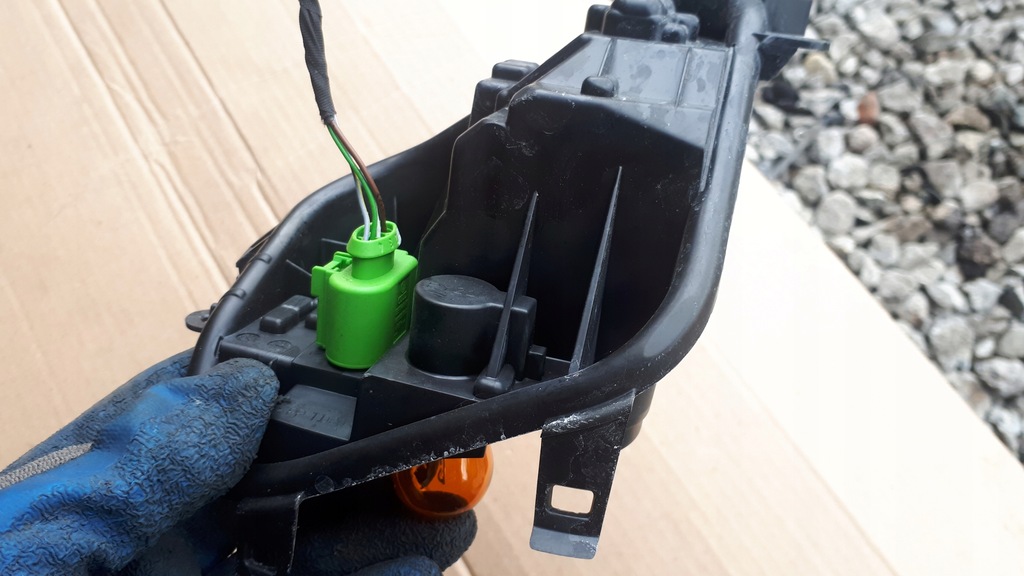 фото №9, A4 b9 kombi вкладиш лампи лівий задня задній w крила