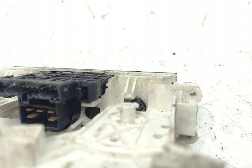 фото №8, Другое модули mitsubishi galant vi estate ea_ mr450482 2.0l бензиновый 100kw