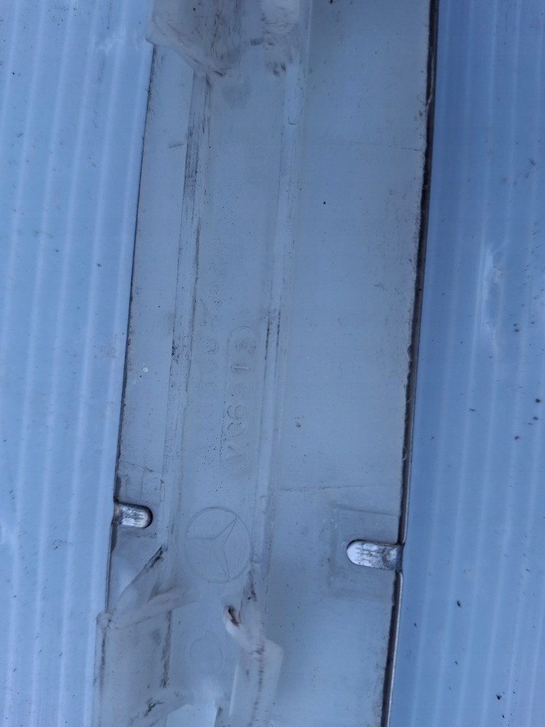 Mercedes w163 накладка молдинг порог правый задний  a1636861620 Недорого