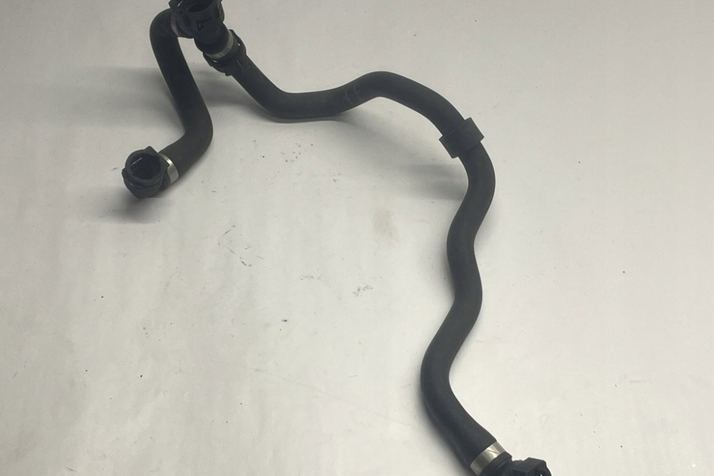 фото №8, Труба охлаждение bmw 4 gran coupe f36 8512420 3.0l дизель 230kw 2015