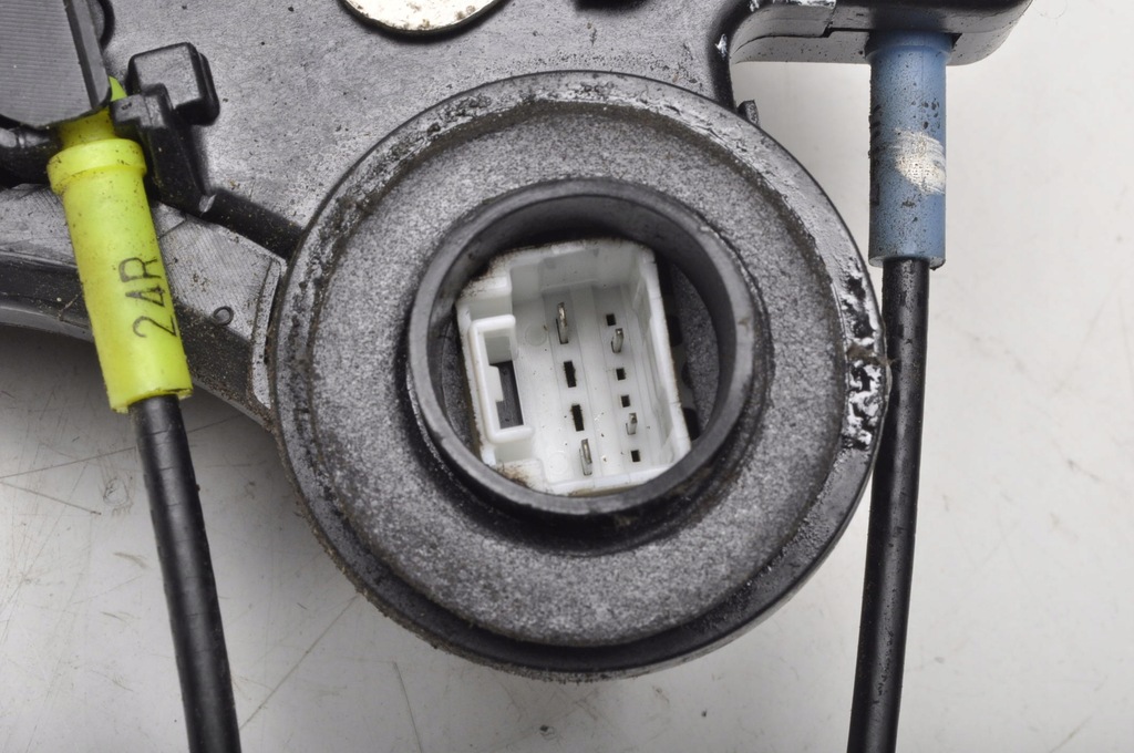 фото №6, Toyota tundra замок дверь правый задняя задний 00-06