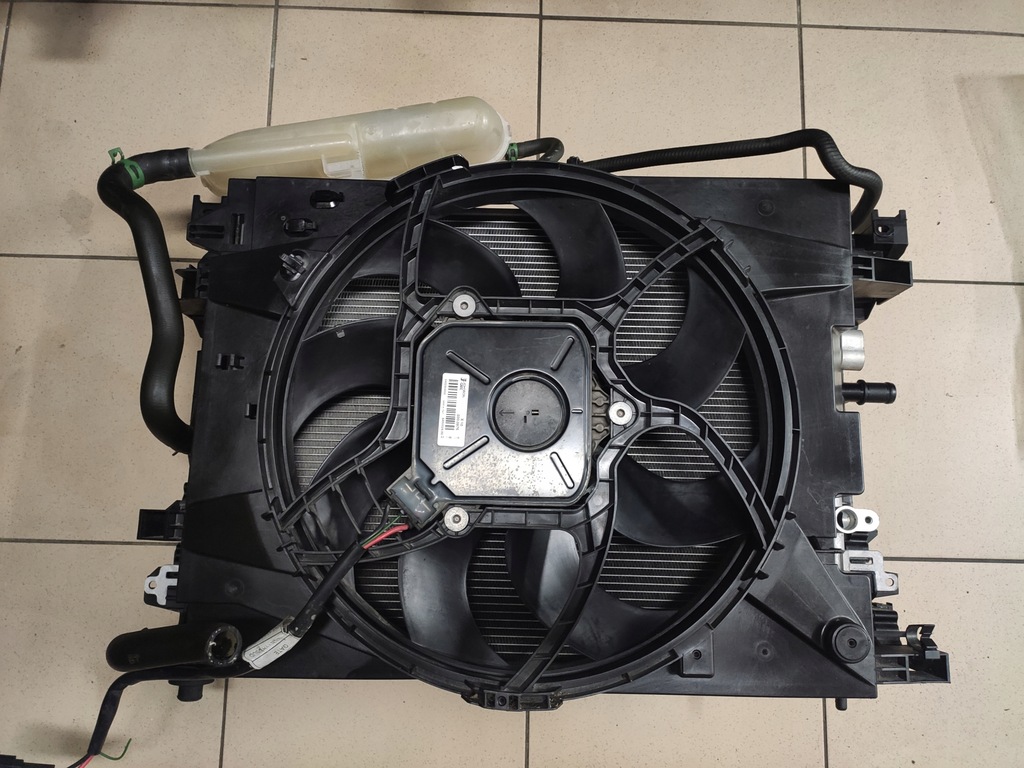 фото №1, Renault zoe 2013- комплект радиатор