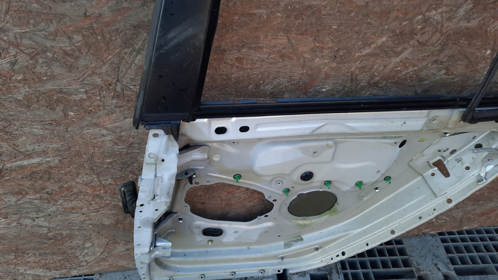 фото №2, Рама рамка двері лівий задня volkswagen golf v 07r