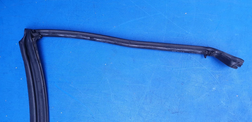 фото №5, Прокладка скло перед передньої chevrolet corvette c6 20774936