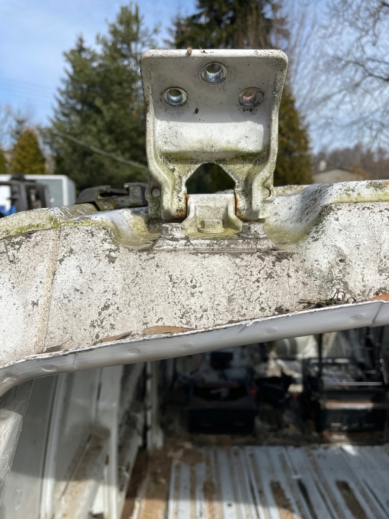 фото №1, Mercedes vito 638 петля крышки задний