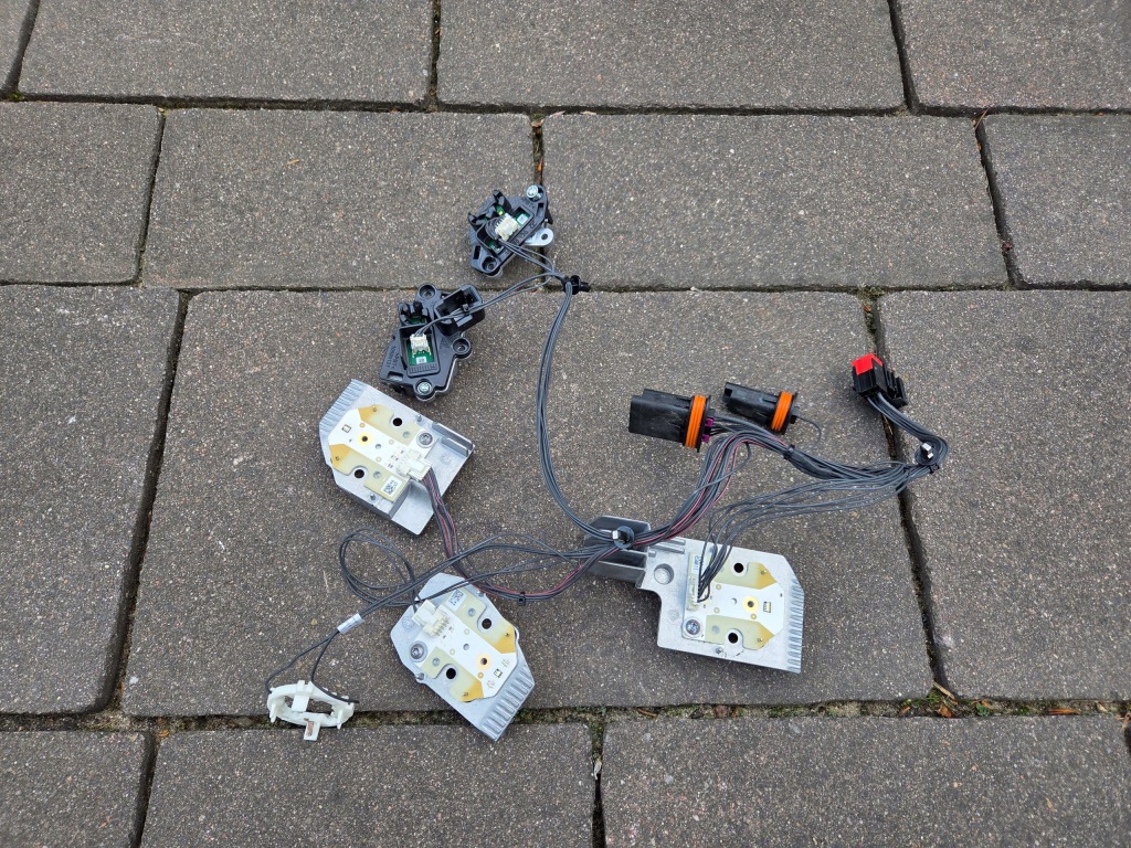 фото №1, Clio iv lift вкладыш модули full led электропроводка лампы правой комплект 16-2020