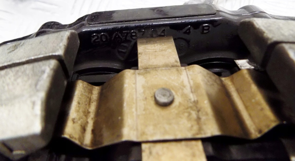 фото №13, Bmw i8 суппорты тормозные диски тормозные перед задняя