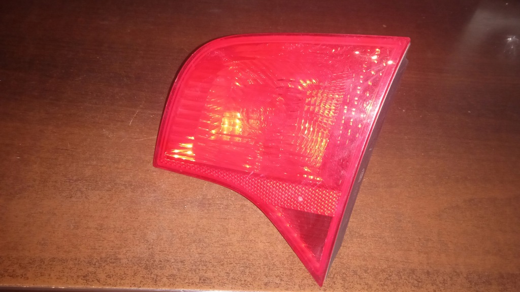 фото №1, Лампа права задня w кришка багажника audi a4 b7 96503802