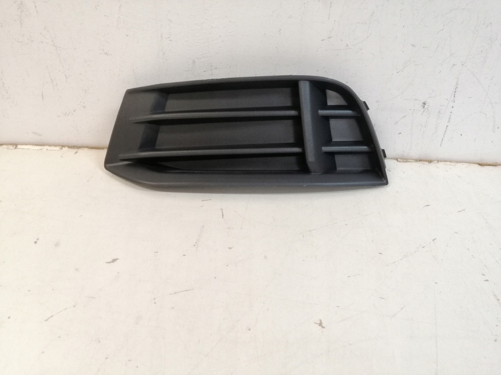 Решітка ліва бампера audi a3 v8 рестайлінг  16- 20 седан в Україні