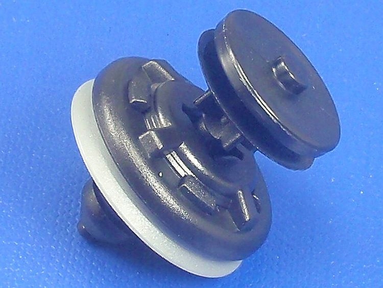 фото №3, 5x vw passat b6 cc клипса 8 обивка дверь