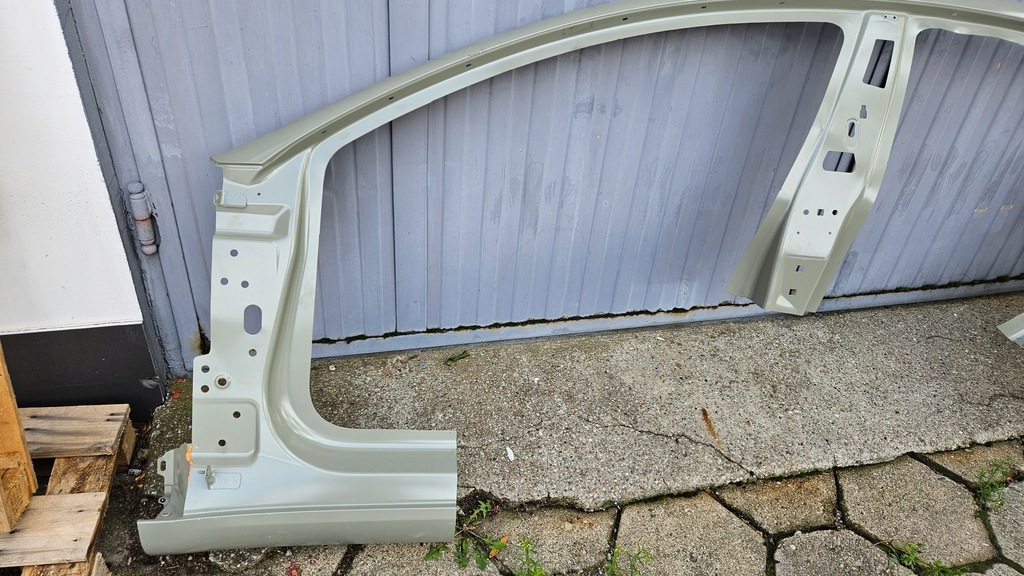 фото №1, Блок двигателя порог обшивка левая перед tesla model 3 оригинальные