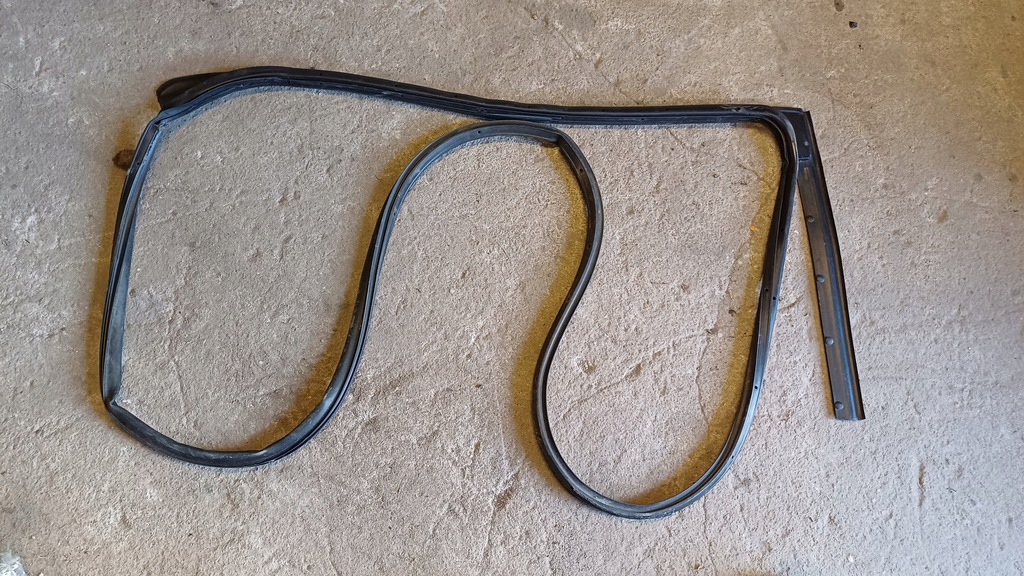 фото №1, Mazda 2 dj 15- прокладка дверь левая задняя задняя