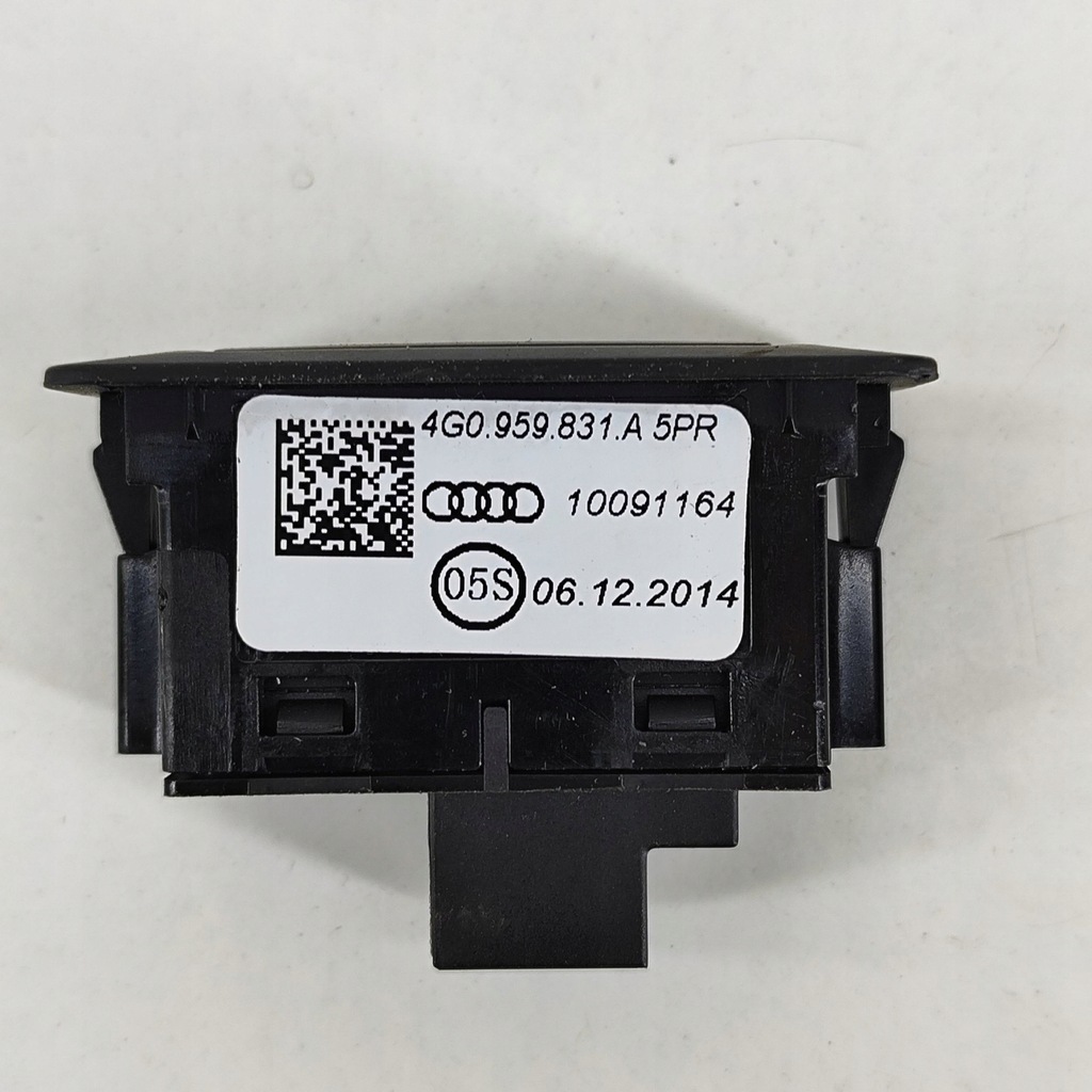 фото №8, Audi a6 s6 c7 4g 2015 кнопка відкривання кришки багажника