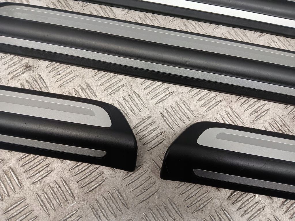 фото №10, Audi q3 8u 2015 комплект набір молдинг поріг внутрішніх