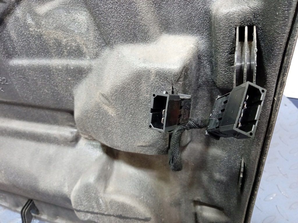 фото №7, A6 c5 avant оббивка двері задня права шторка