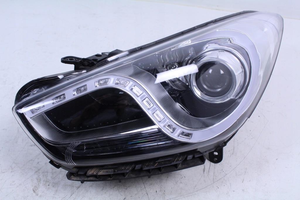 фото №1, Лампа правый перед hyundai i40 13r. 1.7crdi