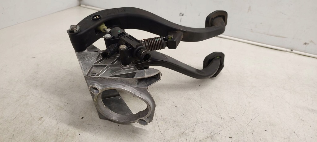 фото №11, Педаль педалі зчеплення гальма bmw e91 lift 2,0d