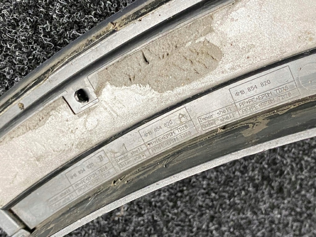 фото №1, Audi q8 4m молдинг дверь правая задняя задняя 4m8854820