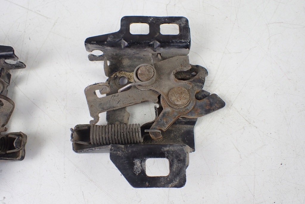 фото №5, Corvette c5 замок засов капот перед капот блокировка